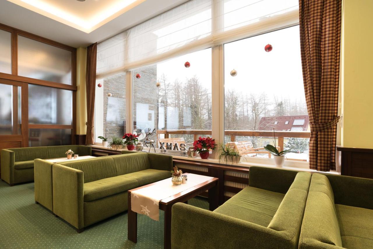 Hotel Lesana Стара-Лесна Экстерьер фото